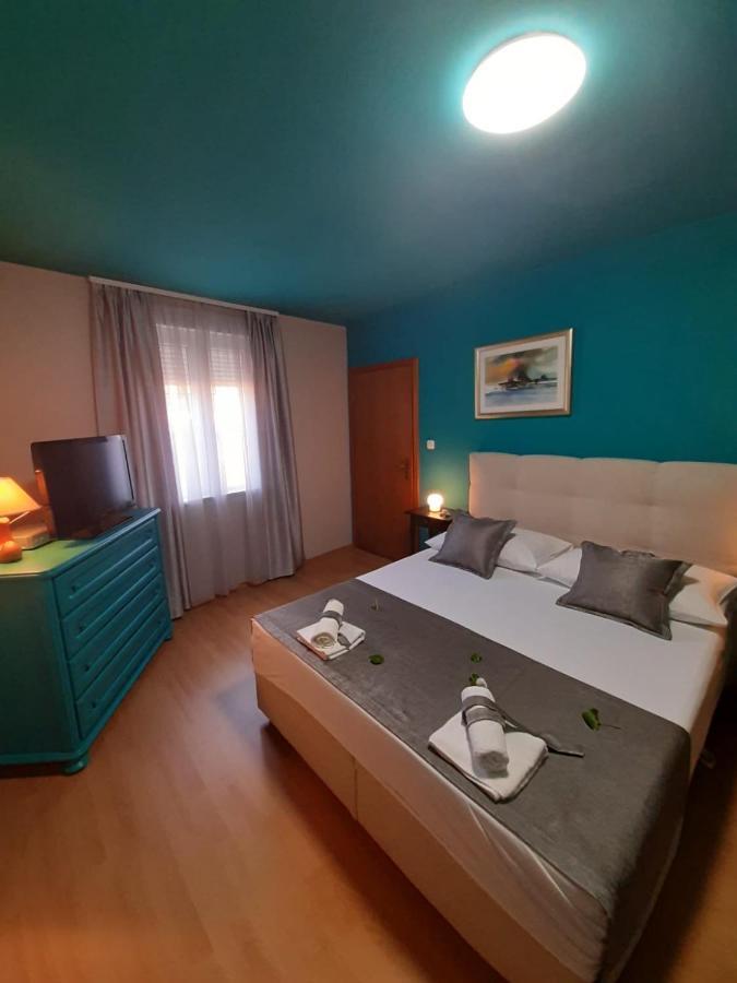 Apartments Mladinic Pucisca Εξωτερικό φωτογραφία