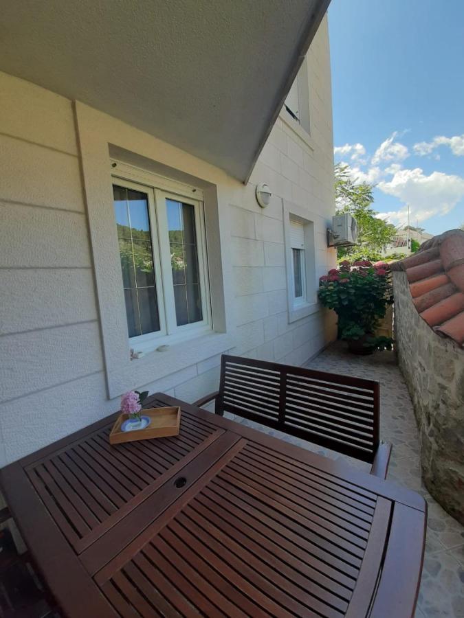 Apartments Mladinic Pucisca Εξωτερικό φωτογραφία