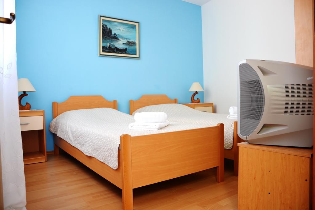 Apartments Mladinic Pucisca Εξωτερικό φωτογραφία