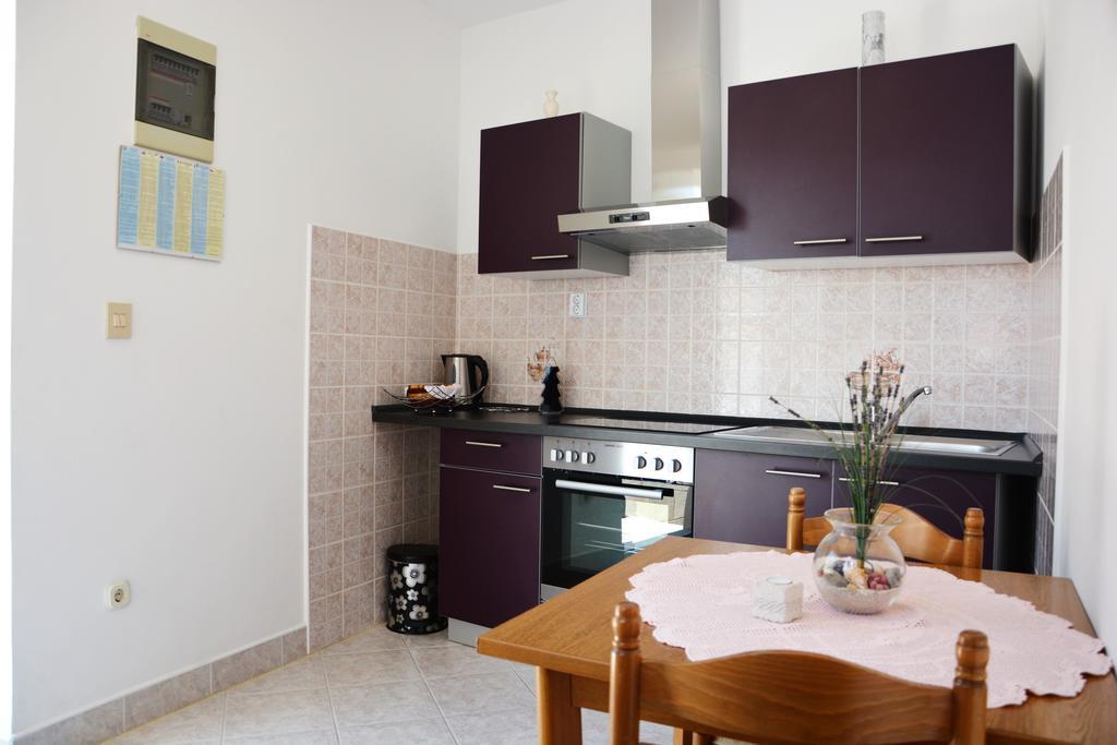 Apartments Mladinic Pucisca Εξωτερικό φωτογραφία